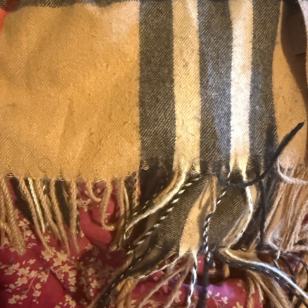 Burberry Cashmere Scarf in Tan and Red Plaid - Picture 4 of 4